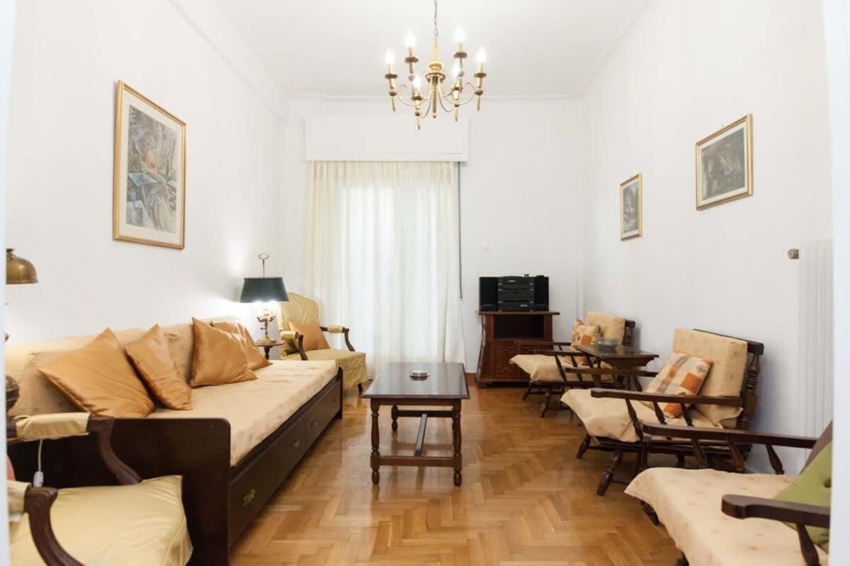 Charming Vintage 2Br Apartment With Balcony In Koukaki Athens Exterior photo